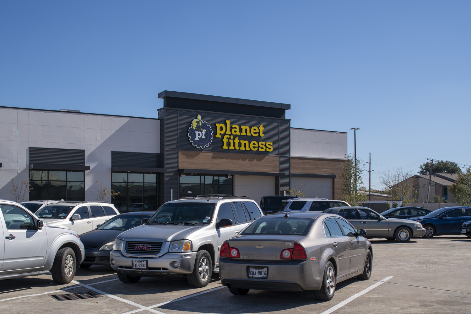 Texas City Bay Planet Fitness parking lot in Texas City TX