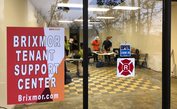 Entryway with Brixmor Tenant Support sign