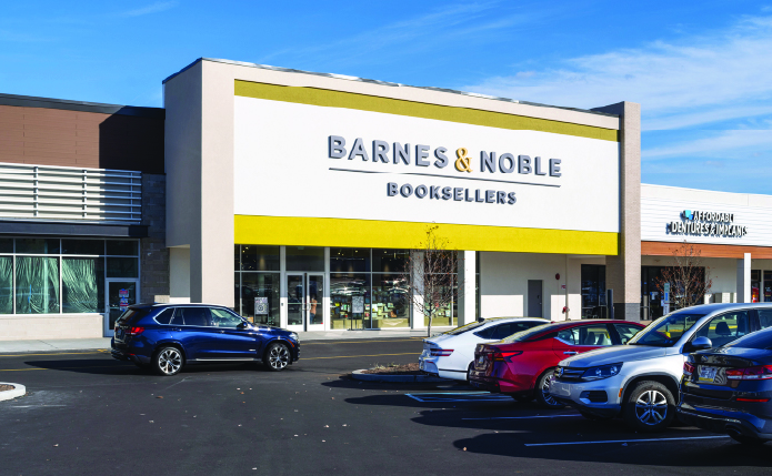 Busy parking lot at Barnes & Noble.