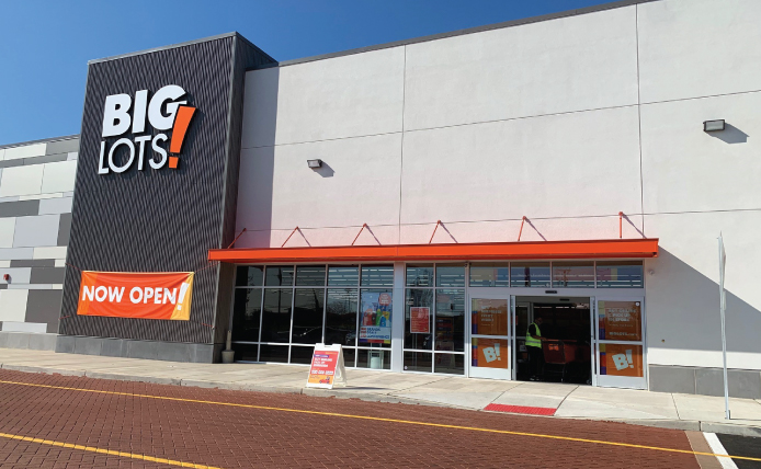 Front exterior of Big Lots at Collegetown Shopping Center