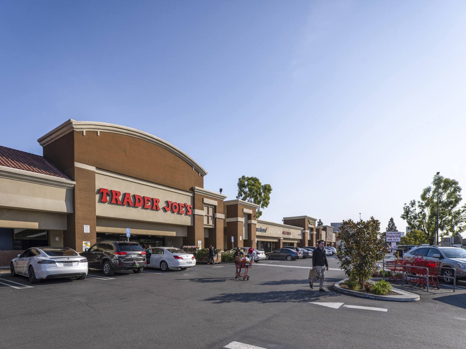 Bristol Plaza - Santa Ana